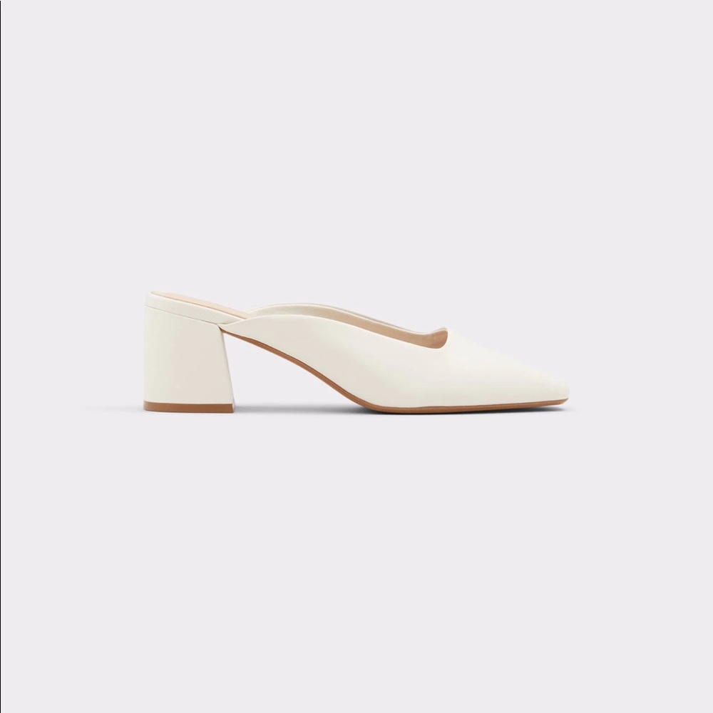 Aldo beige closed toe mule